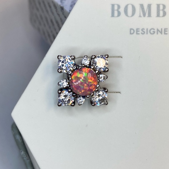 The Sterling Club Earings - Picture 2 of 3